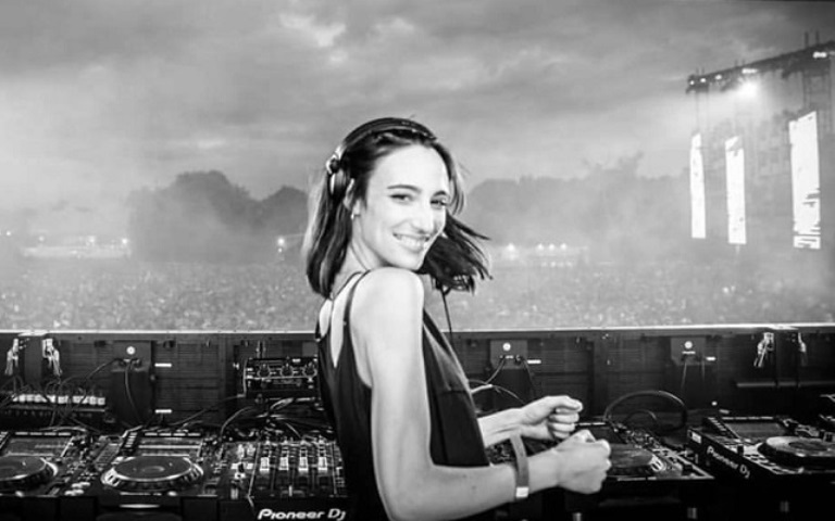 Amelie Lens – Biography, Family, Facts About The Belgian DJ