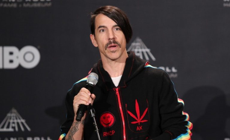 Anthony Kiedis Wife, Girlfriend, Dad, Son, Height, Age, Is He Gay?