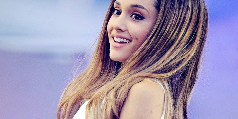 Ariana Grande Height, Weight, Dress and Shoe Size