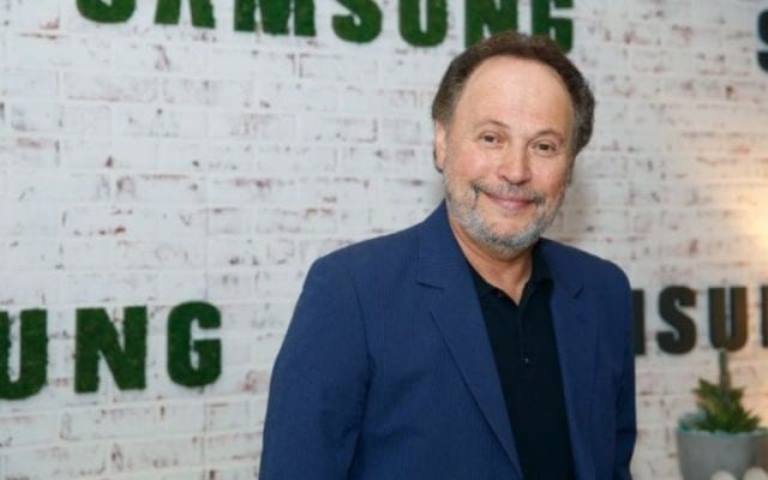 Billy Crystal Wife, Family, Height, Age, Net Worth, Bio, Other Facts