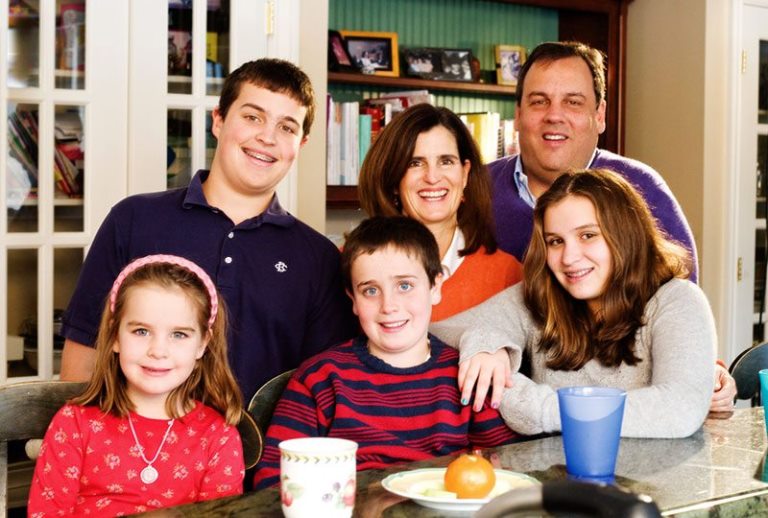 Chris Christie Wife, Family, Weight, Height, Net Worth, Quick Facts