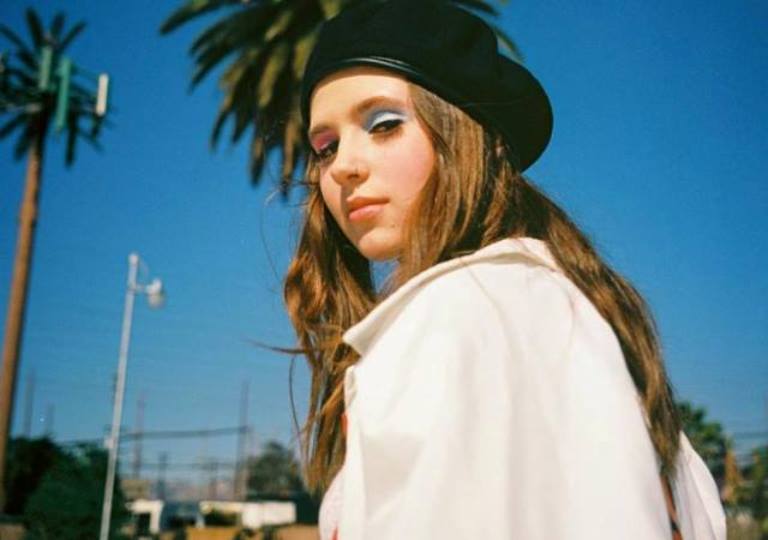 Clairo – Bio, Age, Dad, Family, Facts About The Musical Artist