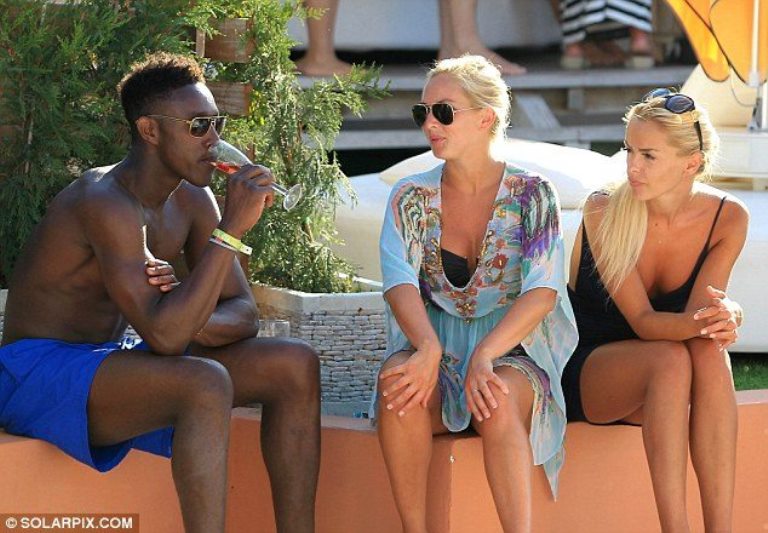 Danny Welbeck Biography, Height, Weight, Girlfriend, Other Facts