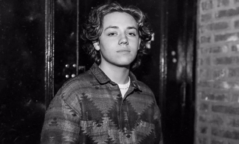 Ethan Cutkosky – Bio, Age, Height, Net Worth, Girlfriend, Brother and Family