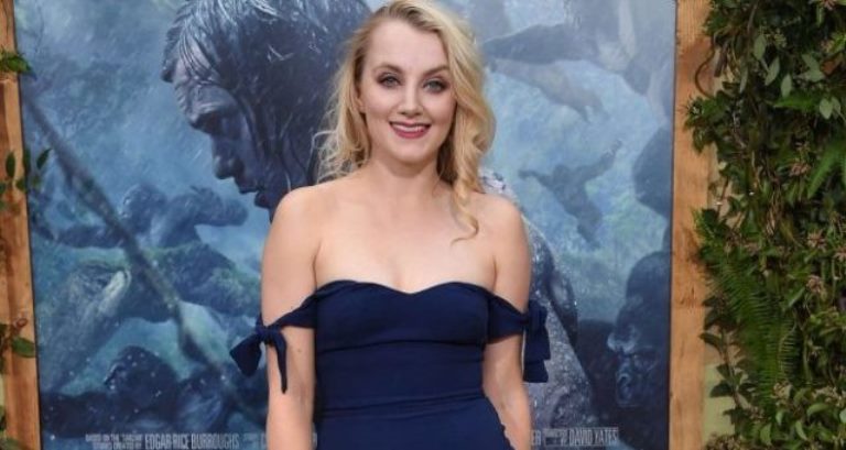 Evanna Lynch Biography, Age, Height and Family Life of The Model and Actress 