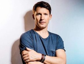 James Blunt Wife, (Sofia Wellesley), Age, Height, Sister, Is He Gay? 
