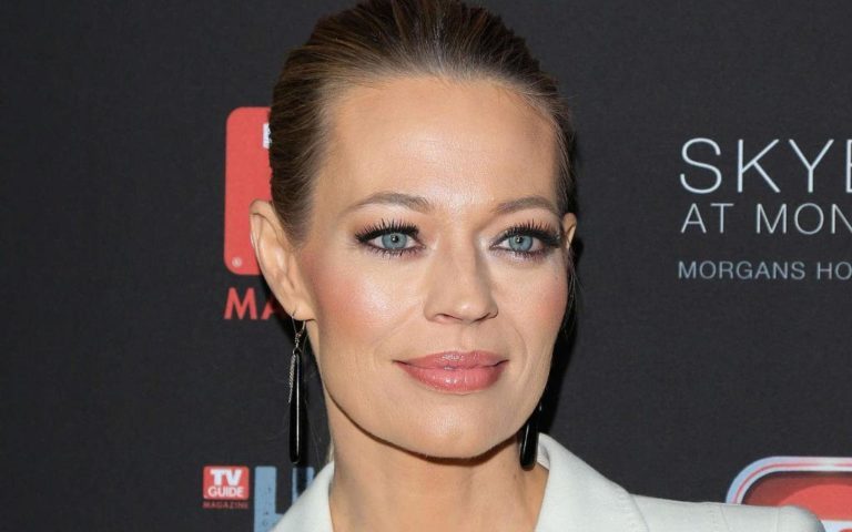 Jeri Ryan Measurements, Height, Body, Age, Net Worth, Where Is She Now?