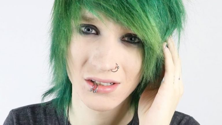 Johnnie Guilbert Age, Height, Wiki, Dating, Girlfriend, Family