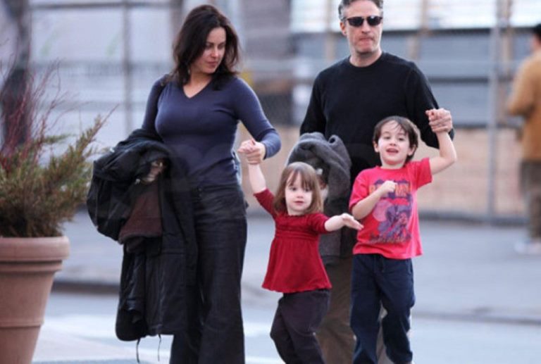 Jon Stewart Wife, Children, Family, Height, Net Worth, Wiki