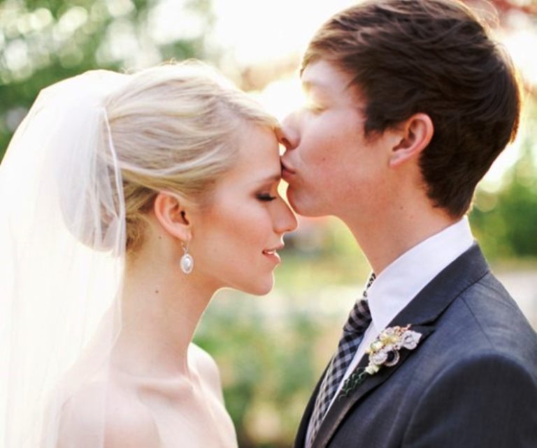 Josh Blaylock Relationship With Johanna Braddy, Married, Wife, Divorce, Bio 