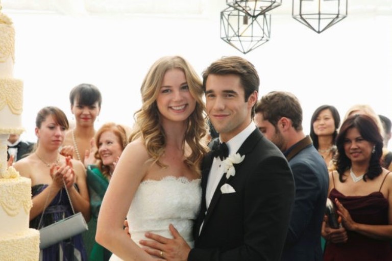 Josh Bowman – Bio, Age, Height, Is He Married, Who Is His Wife?
