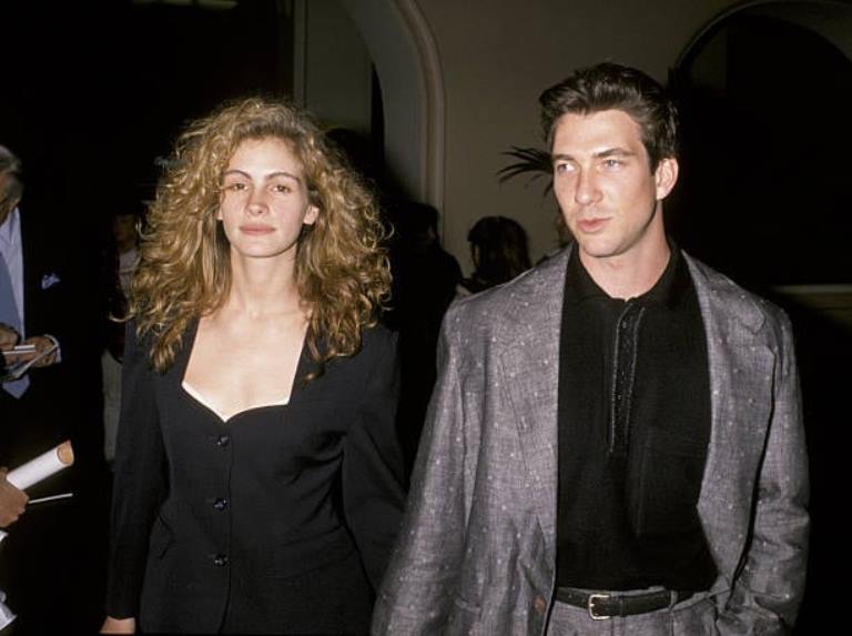 Who Is Julia Roberts Dating? Here’s A Guide To Her Ex Boyfriends And Husbands
