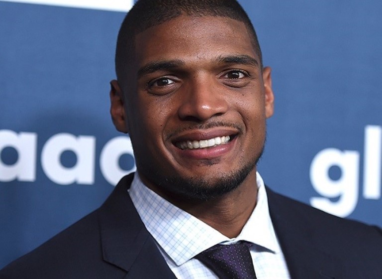 10 NFL Players You Never Knew Were Gay