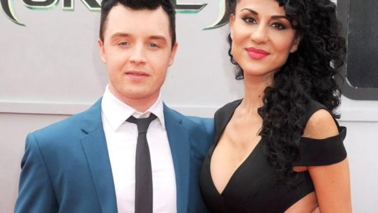 Is Noel Fisher Gay, Does He Have A Wife? His Age, Height, and Girlfriend