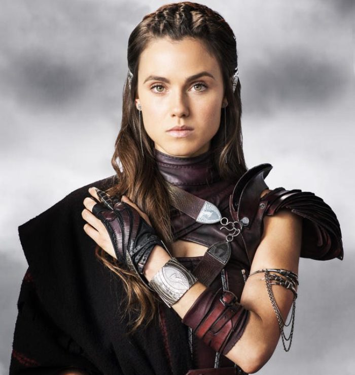 Captivating Facts About Poppy Drayton and Her Career Achievements
