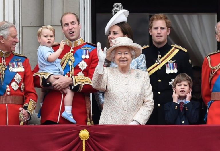 How Old Is Queen Elizabeth Now And Her Age When She Became Queen?