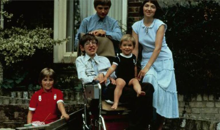 Robert Hawking Wiki, Bio, Son of Stephen Hawking, Parents, Family, Wife