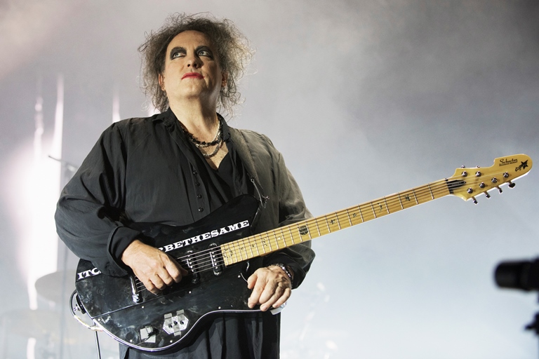 Robert Smith’s Journey to Musical Stardom – The Highs, Lows and More