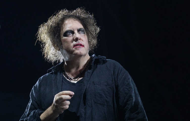 Robert Smith’s Journey to Musical Stardom – The Highs, Lows and More
