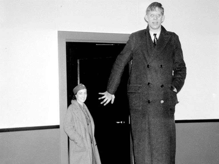 Life and Death of Robert Wadlow – The World’s Tallest Man