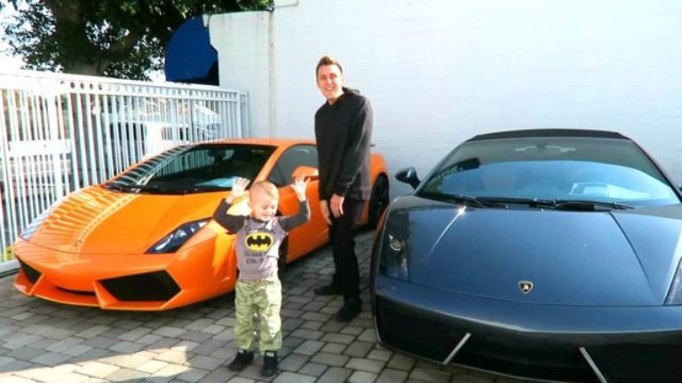 Roman Atwood Net Worth: What Does He Do and How Does He Make Money?