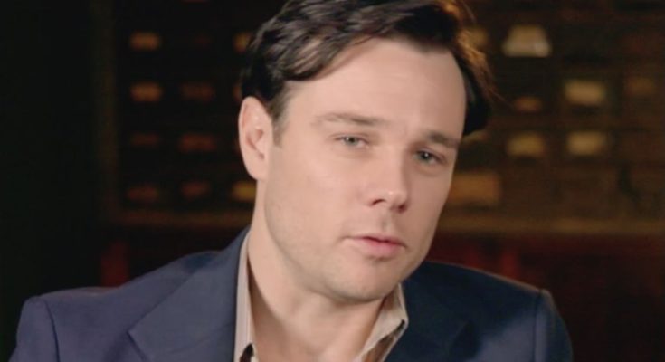Rupert Evans Married, Wife, Gay, Dating, Girlfriend, Body, Family