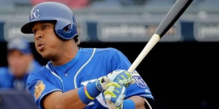 Salvador Perez Bio, Married, Wife, Son, Family, Salary, Age, Height 