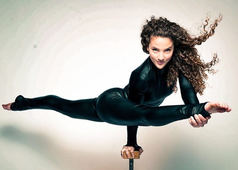 Sofie Dossi Bio, Age, Height, Brother, Does She Have A Boyfriend?