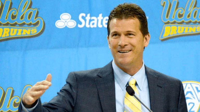 Steve Alford Bio, Wife, Son, Family, Salary, His Coaching Career