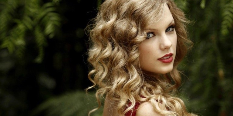 Taylor Swift Height Weight, Dress and Shoe Size
