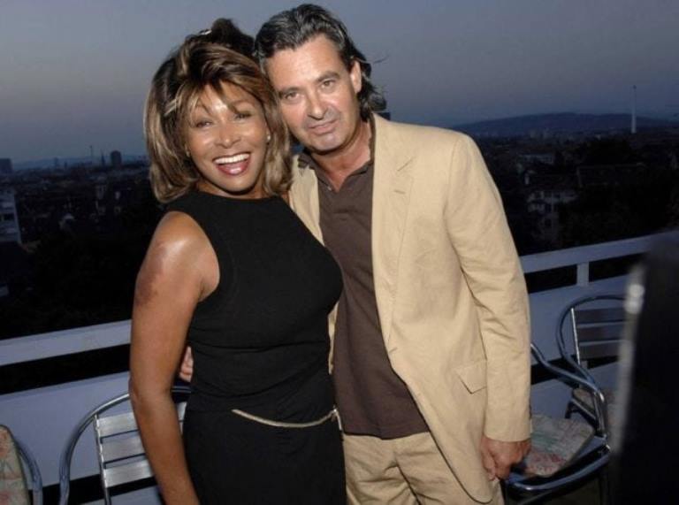Tina Turner Biography, Age, Ex-Husband Ike, Net worth and Children 