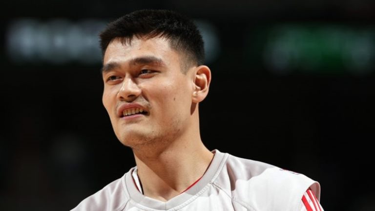 What is Yao Ming’s Height, Weight, Waist, Chest, Neck, Shoe Size?