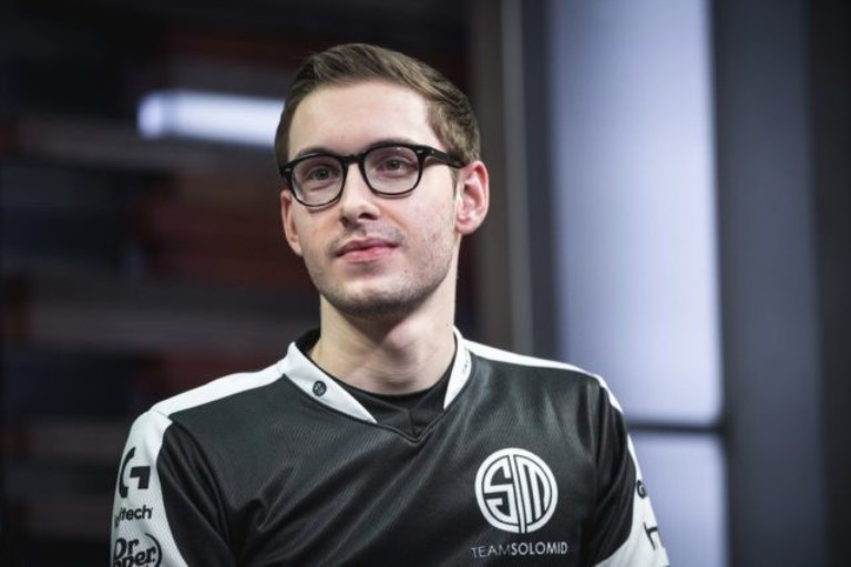 Who Is Bjergsen Girlfriend, Is He Dating Pokimane? His Mom, Age, Net Worth