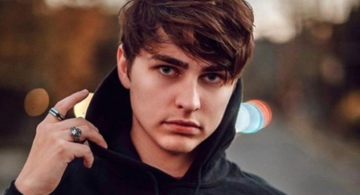 Colby Brock – Bio, Age, Height, Is He Gay Or Does He Have A Girlfriend?