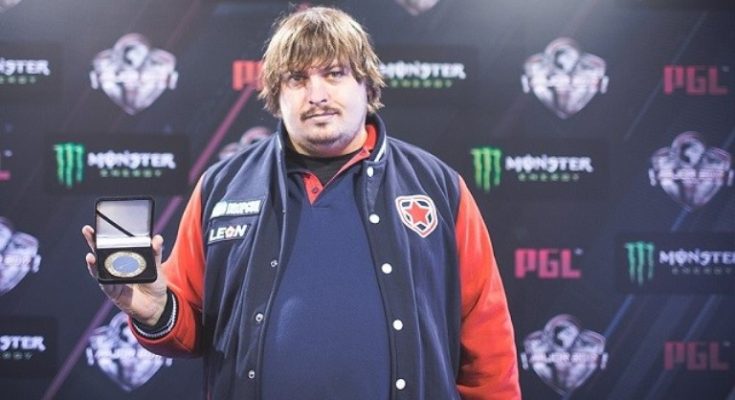 Who Is Dosia (Mikhail Stolyarov)? Who Is His Girlfriend Or Wife?