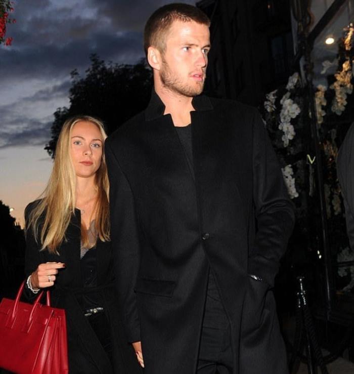 Eric Dier Girlfriend, Height, Weight, Body Stats, Family, Biography
