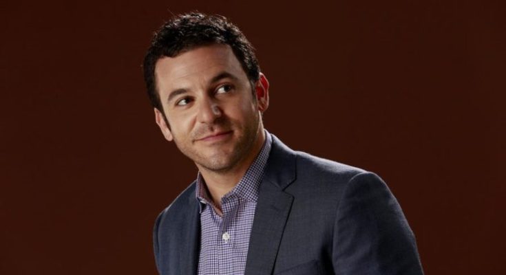 Fred Savage Married, Wife, Kids, Brother, Family, Height, Is He Gay?
