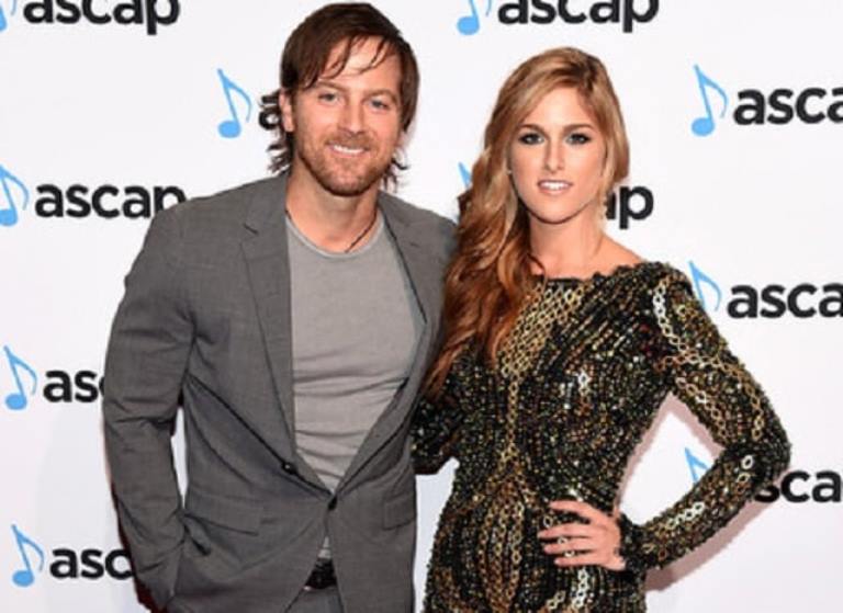 Is Kip Moore Married, Who Is His Wife? Does He Have A Girlfriend?