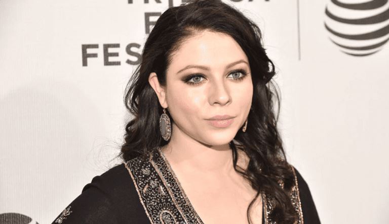 Michelle Trachtenberg Biography, Is She Married, What Is Her Net Worth?