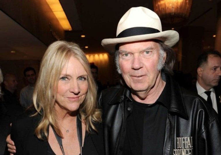Neil Young – Net Worth, Wife & Children – Biography