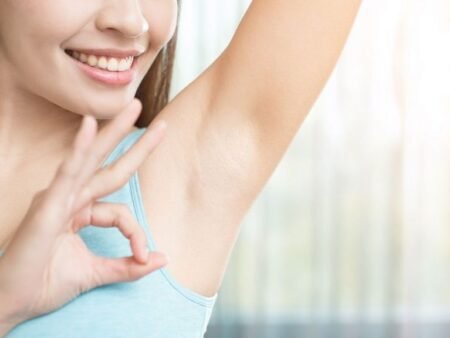 Nggak Perlu Ribet! Cara Memutihkan Kulit Ketiak Secara Alami yang Bisa Kamu Coba di Rumah