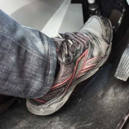 Rem Mobil Terasa “Masuk Angin”? Ini Cara Mengatasinya Biar Aman di Jalan