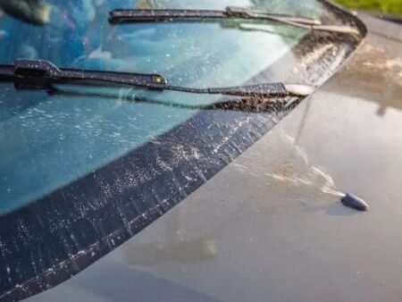 Air Wiper Mobil Nggak Keluar? Ini Penyebab dan Cara Gampang Mengatasinya
