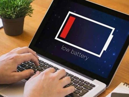Baterai Laptop Cepat Habis Saat di Luar? Coba Cara Simpel Ini Biar Lebih Awet