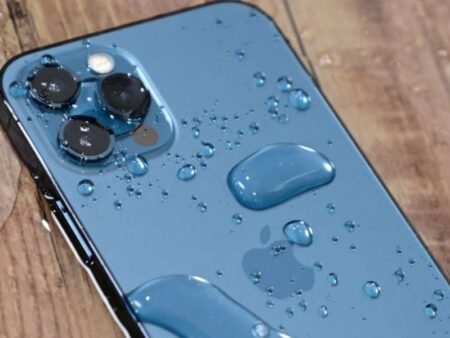 HP Kemasukan Air? Begini Cara Menyelamatkannya Sebelum Terlambat