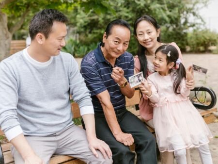 Jangan Sampai Jauh! Cara Menjaga Kedekatan dengan Anak yang Mulai Dewasa