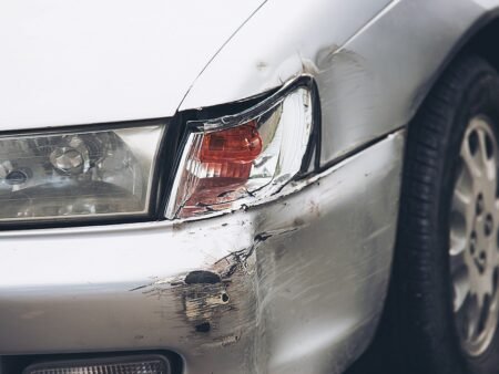 Bumper Mobil Retak? Ini Cara Mudah Memperbaikinya Sendiri di Rumah