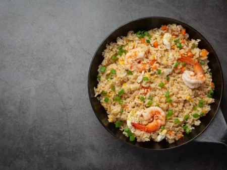 Menu Simpel! Cara Membuat Nasi Goreng Seafood yang Lezat